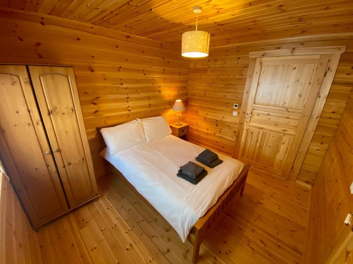 Pine Lodge Gorebridge Esterno foto